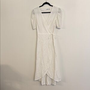 Missguided+ White Wrap Midi Dress